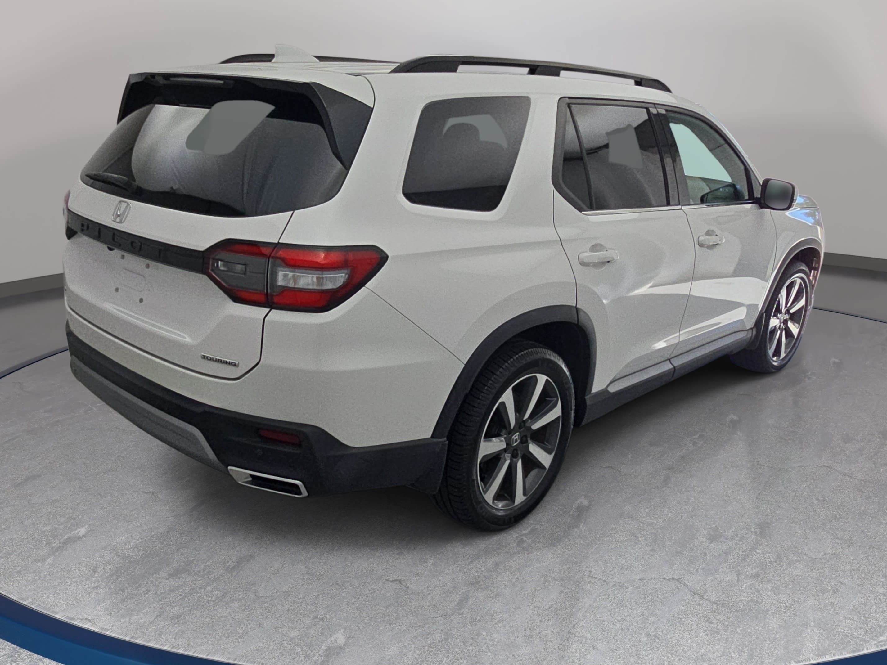 Certified 2024 Honda Pilot Touring image 5