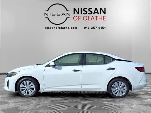 Used 2025 Nissan Sentra S image 18
