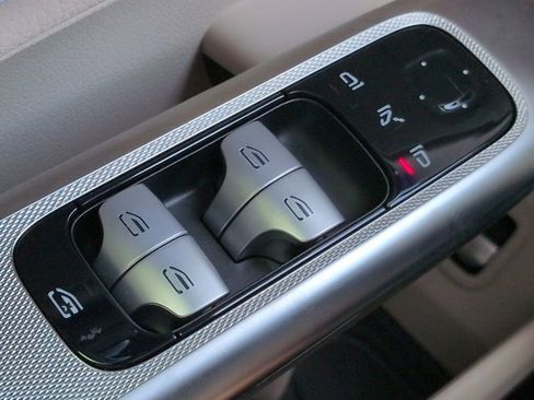 Certified 2024 Mercedes-Benz GLC 300 4MATIC image 24