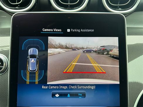 Used 2024 Mercedes-Benz GLC 300 4MATIC image 19