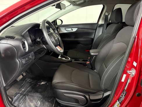Used 2024 Kia Forte LXS w/ LXS Technology Package FWD image 18