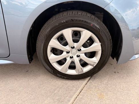 Used 2026 Toyota Corolla LE FWD image 31