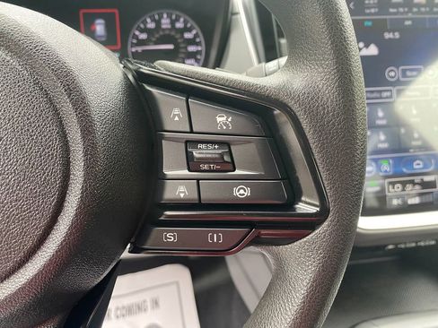 Used 2024 Subaru Crosstrek 2.0i Premium image 17