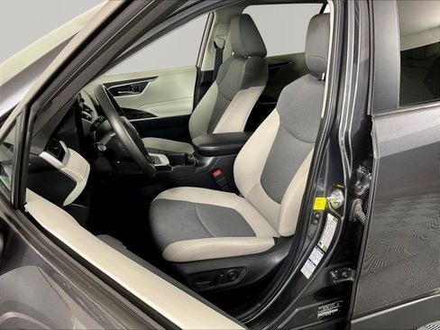 Used 2022 Toyota RAV4 XLE w/ Convenience Package AWD/4WD image 21