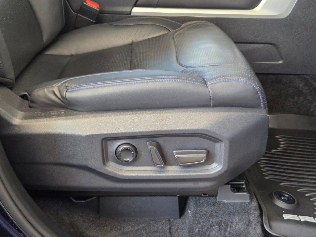 Used 2025 Toyota Sequoia Platinum AWD/4WD image 30