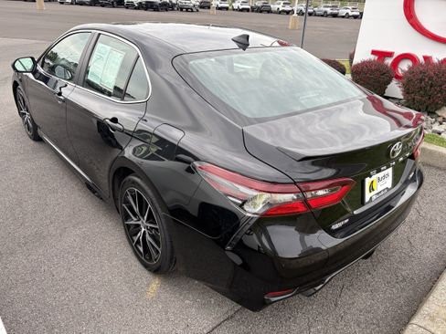 Certified 2023 Toyota Camry SE w/ Audio Upgrade Package FWD image 6