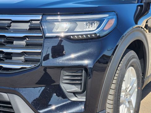 New 2027 Ford Explorer Active RWD image 10