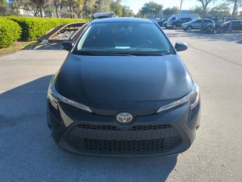 Used 2021 Toyota Corolla LE image 4