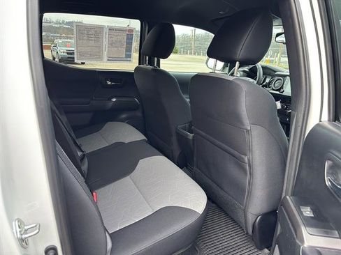 Used 2023 Toyota Tacoma TRD Sport image 19