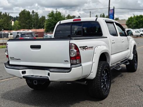Used 2015 Toyota Tacoma 4x4 Double Cab w/ TRD Sport Package image 8