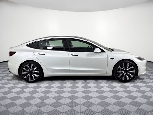 Used 2024 Tesla Model 3 RWD image 8