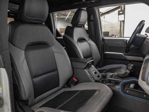 Used 2023 Ford Bronco Black Diamond image 35