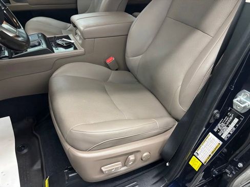 Used 2023 Lexus GX 460 Premium w/ Premium Package AWD/4WD image 17