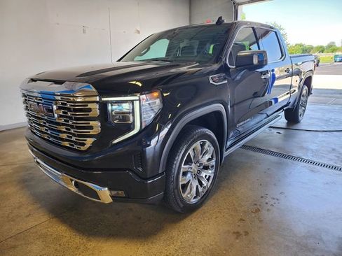 Used 2023 GMC Sierra 1500 Denali w/ Denali Reserve Package AWD/4WD image 7