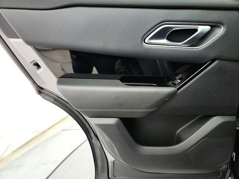 Used 2019 Land Rover Range Rover Velar S AWD/4WD image 28