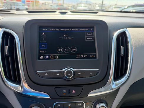 Used 2022 Chevrolet Equinox LT FWD image 10