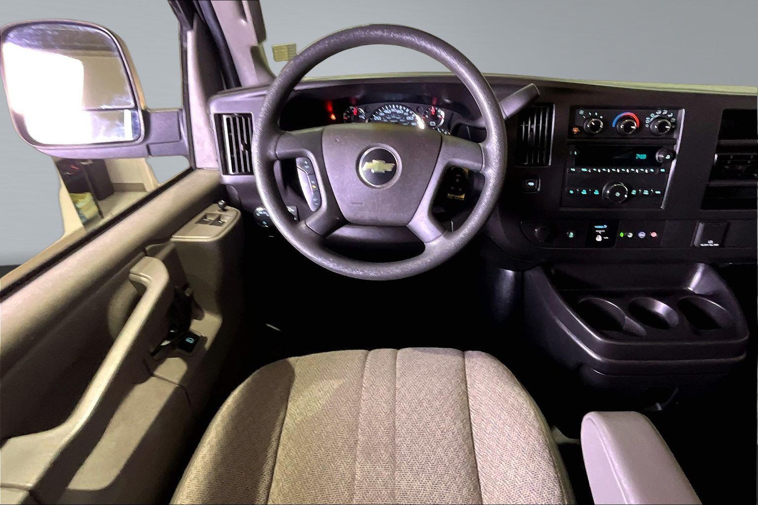 Used 2023 Chevrolet Express 3500 LS RWD image 10