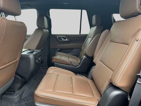 Used 2023 Chevrolet Tahoe High Country AWD/4WD image 16