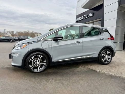 Used 2020 Chevrolet Bolt Premier w/ Infotainment Package image 7