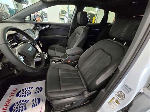 New 2024 Audi Q4 e-tron Premium Plus image 26