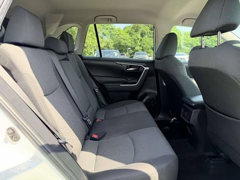 Used 2024 Toyota RAV4 XLE FWD image 11