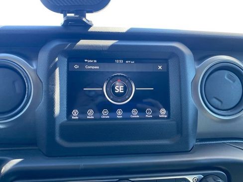 Used 2022 Jeep Wrangler Unlimited Sport image 25