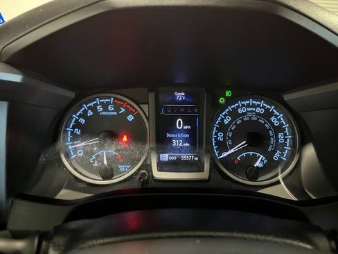 Used 2017 Toyota Tacoma TRD Off-Road AWD/4WD image 24