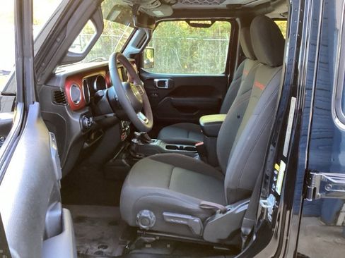 Used 2023 Jeep Gladiator Rubicon w/ LED Lighting Group image 22