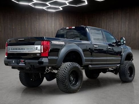 Used 2022 Ford F350 Platinum w/ Tremor Off-Road Package AWD/4WD image 2