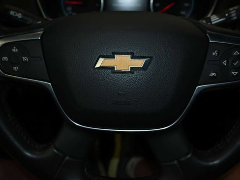 Used 2020 Chevrolet Traverse LT w/ LPO, Blackout Package AWD/4WD image 16