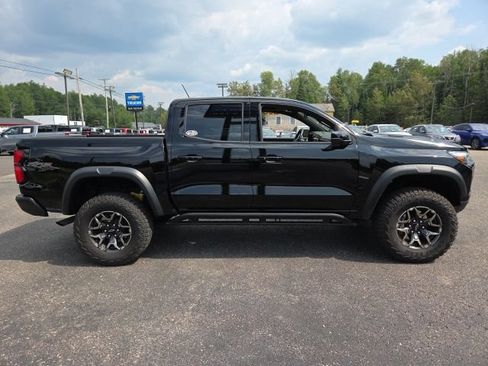 Used 2025 Chevrolet Colorado ZR2 AWD/4WD image 8