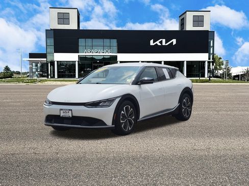 Used 2024 Kia EV6 Light AWD/4WD image 4