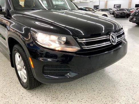 Used 2016 Volkswagen Tiguan S image 38