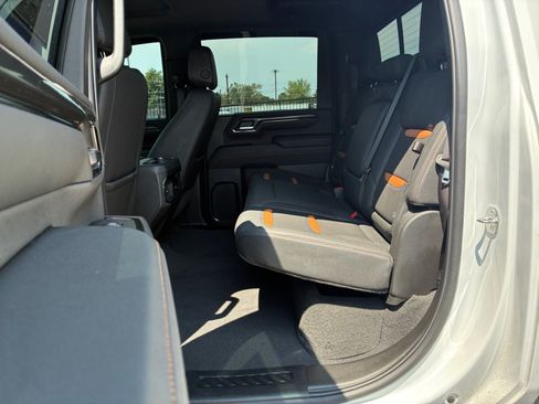 Used 2024 GMC Sierra 2500 AT4 w/ AT4 Premium Plus Package AWD/4WD image 24