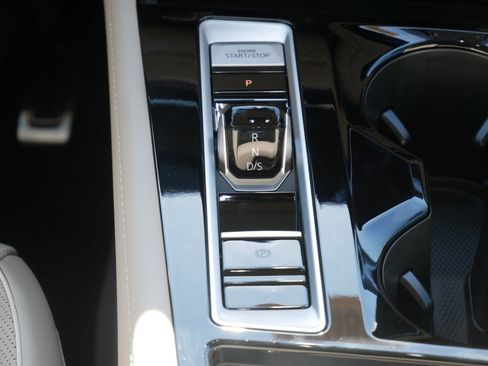 New 2026 Volkswagen Atlas SEL Premium R-Line image 9