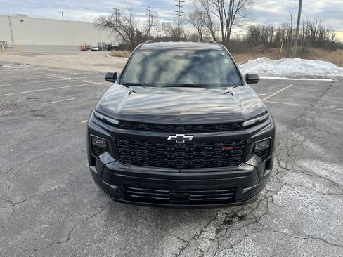 Used 2025 Chevrolet Traverse RS w/ LPO, Floor Liner Package image 2