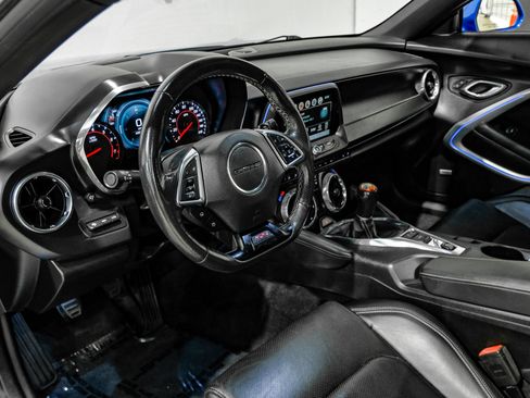 Used 2018 Chevrolet Camaro SS RWD image 20