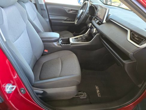 Used 2024 Toyota RAV4 XLE w/ Convenience Package image 11