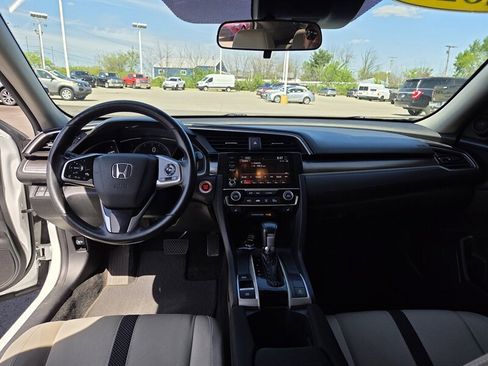 Used 2020 Honda Civic EX image 12