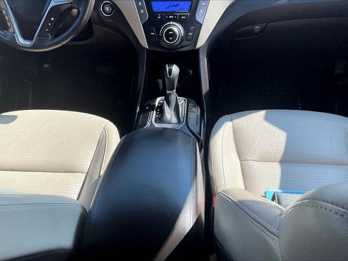 Used 2013 Hyundai Santa Fe Limited AWD/4WD image 10