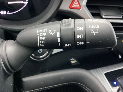 Used 2025 Toyota Sienna LE image 25