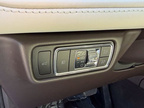 Certified 2023 Lincoln Aviator Black Label image 11