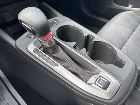 Used 2024 Chevrolet Trax RS w/ Sunroof Package image 34