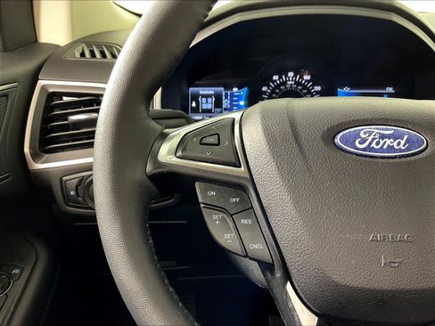Used 2024 Ford Edge SEL w/ Convenience Package AWD/4WD image 11