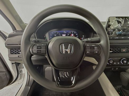 New 2025 Honda Accord SE image 9