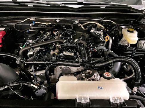 Certified 2025 Toyota Tacoma TRD Sport AWD/4WD image 11