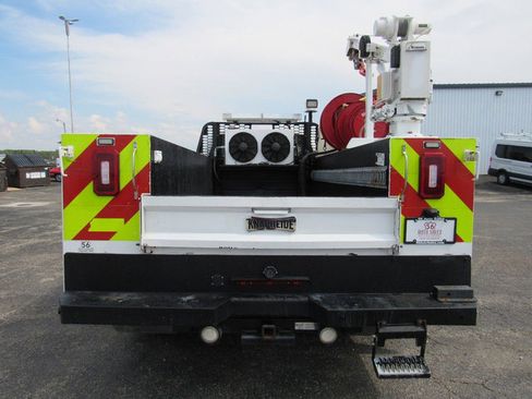 Used 2017 Ford F550 4x4 SuperCab Super Duty w/ Power Equipment Group image 3