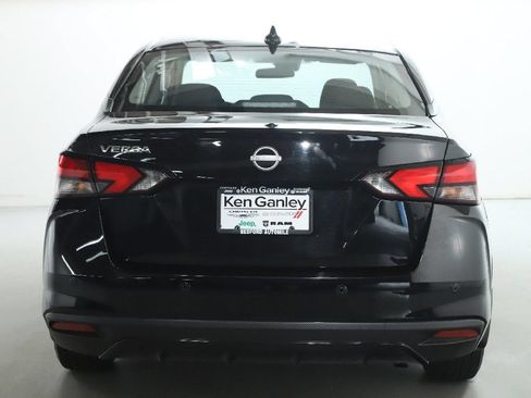 Used 2025 Nissan Versa SV w/ Trunk Package FWD image 41