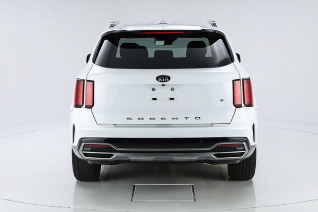 Used 2021 Kia Sorento S FWD image 11