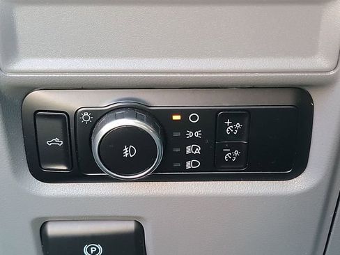 Used 2023 Ford F150 XLT w/ XTR Package image 15